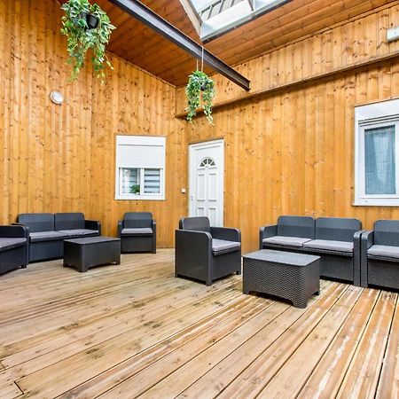Le Flamand, Jeux En Bois Deco Du Nord! Τουρκουάν Εξωτερικό φωτογραφία